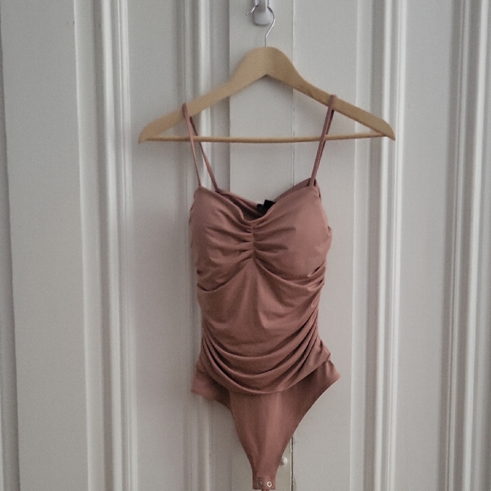 Express Body Contour Bodysuit in Soft Pink